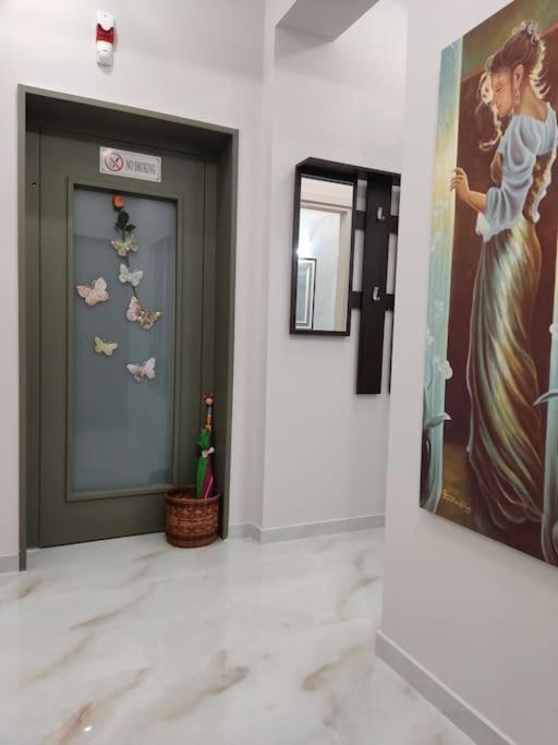 Ebony And Ivory Suites Δροσιά Εξωτερικό φωτογραφία