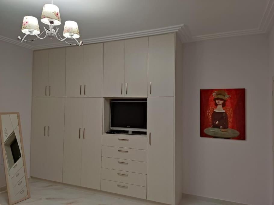 Ebony And Ivory Suites Δροσιά Εξωτερικό φωτογραφία