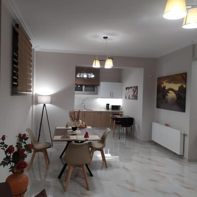 Ebony And Ivory Suites Δροσιά Εξωτερικό φωτογραφία